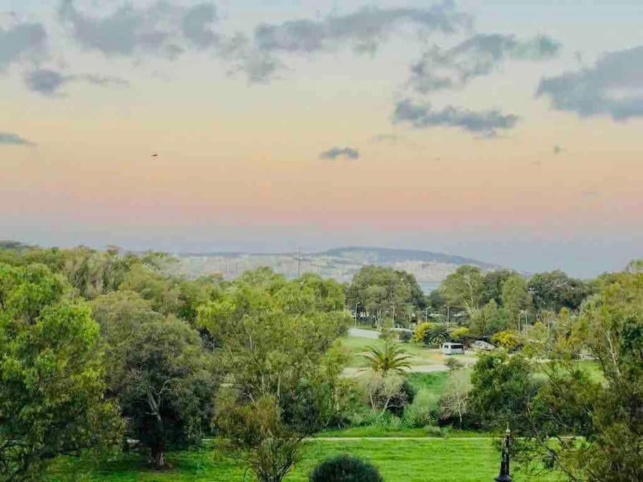 Luxury 3 Bedroom Panoramic Views In Hotspot With Fibre Optic Wifi And Netflix Tanger Exterior foto